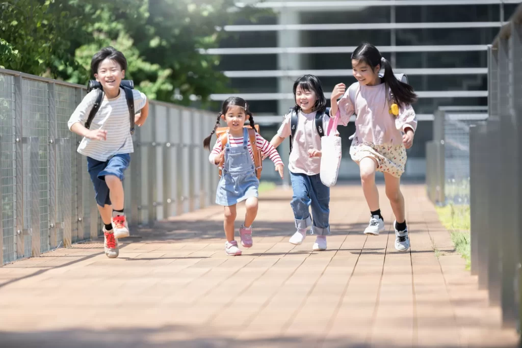 Đường đi bộ an toàn cho trẻ em trong khu đô thị The Global City