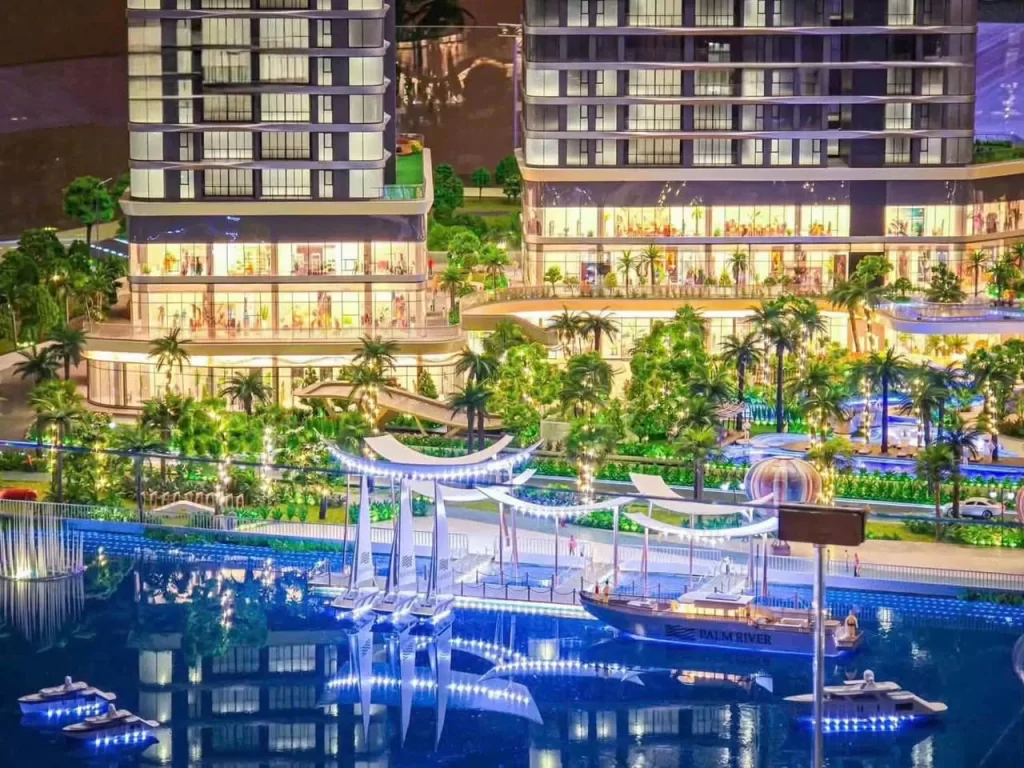 Khối đế và bến thuyền trên sa bàn Palm River, thuyền gắn chữ PALM RIVER