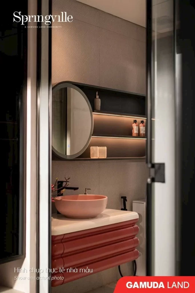 Phòng tắm và lavabo hoàn thiện thiết bị cao cấp tại nhà mẫu Springville