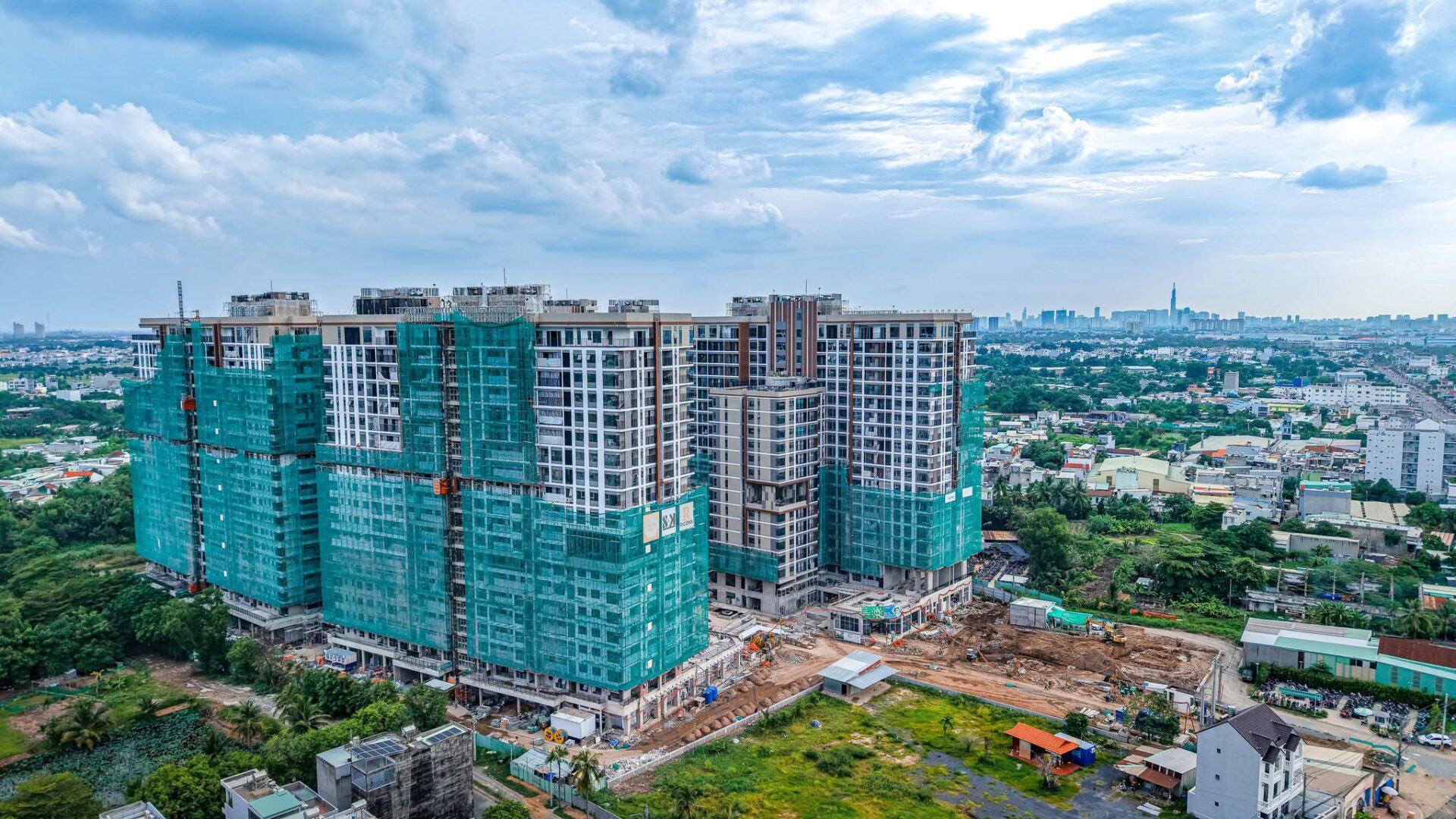 Công trường Elysian nhìn về phía trung tâm thành phố tháng 8/2026