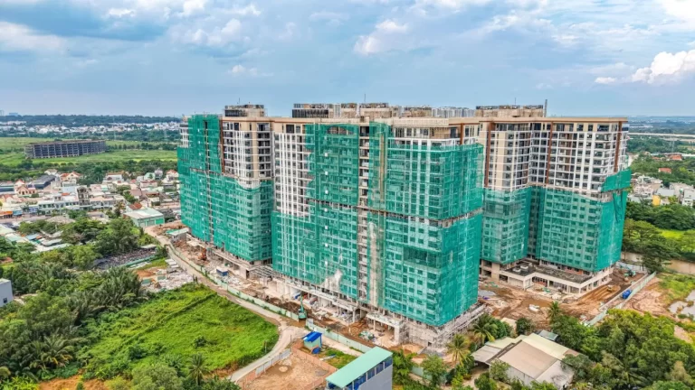 Công trường Elysian tháng 8/2026 khi hỏi có nên mua Elysian
