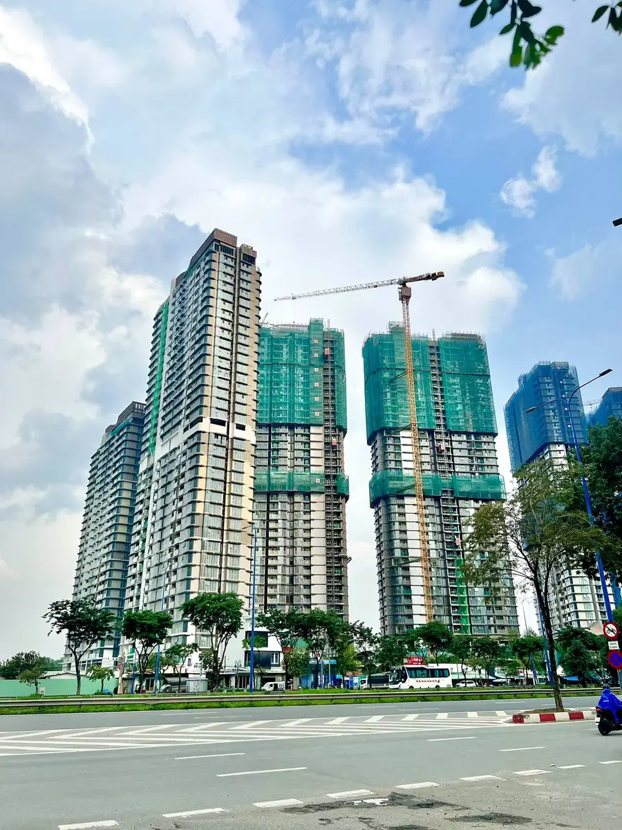 tiến độ Eaton Park toàn cảnh sáu tháp tháng 9/2026