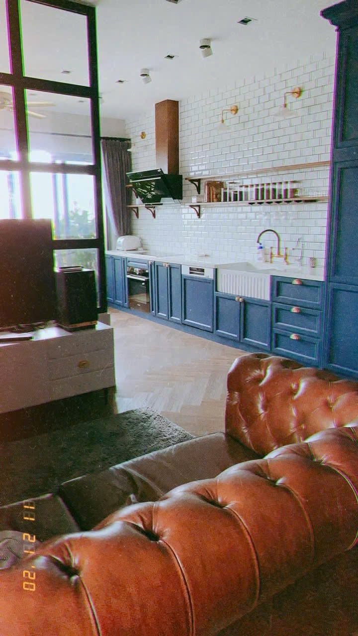 Phòng khách căn góc 85m2 tháp T2 Palm Heights