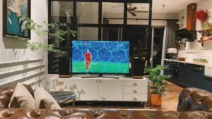 Kệ tivi phòng khách liên thông phòng ăn căn hộ cho thuê Palm Heights 85m2