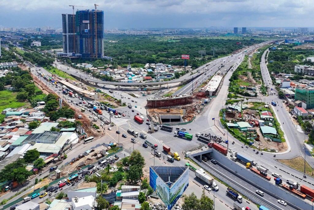 Toàn cảnh đại công trường thi công nút giao An Phú tháng 9 năm 2026