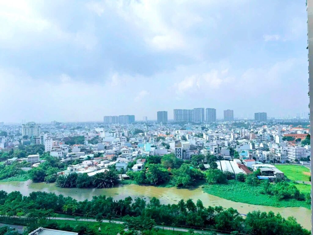 Khu vực phòng tắm và thiết bị vệ sinh hiện đại căn hộ 2PN Palm Heights