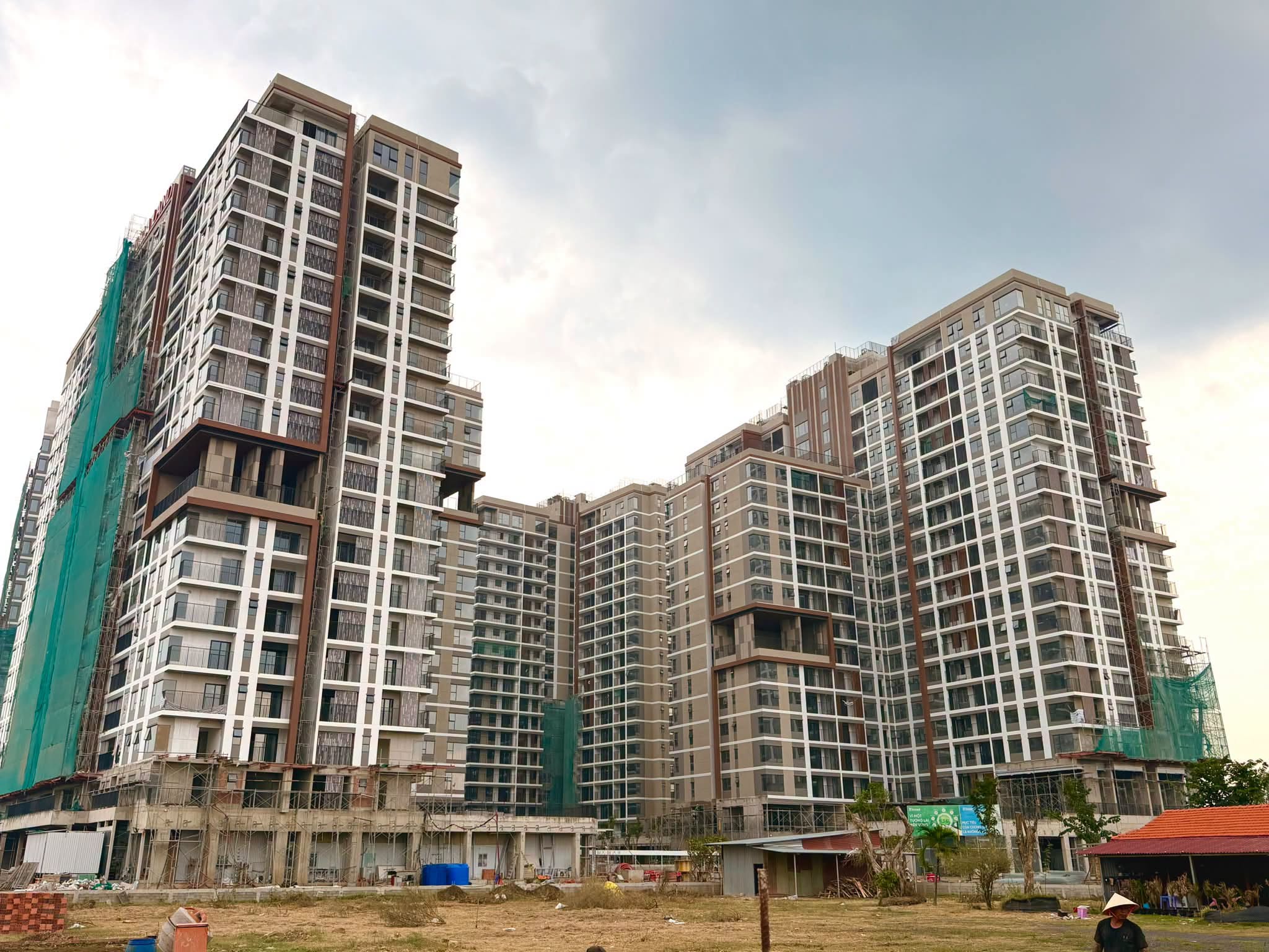 Đại cảnh thực tế 4 tòa tháp tiến độ dự án Elysian đường Lò Lu tháng 9/2026
