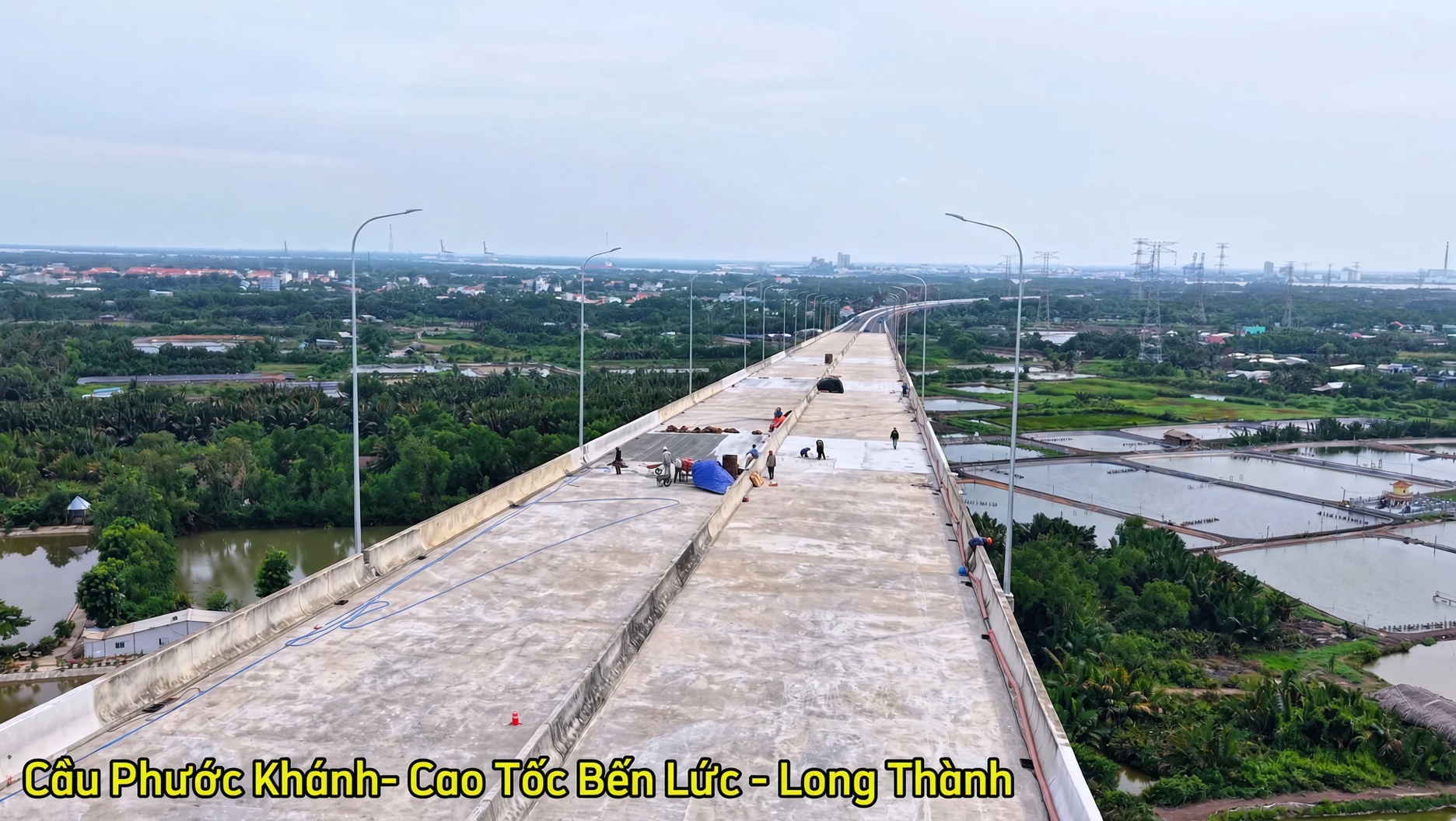 Cầu cạn đường dẫn cao tốc Bến Lức Long Thành kết nối vào cầu Phước Khánh