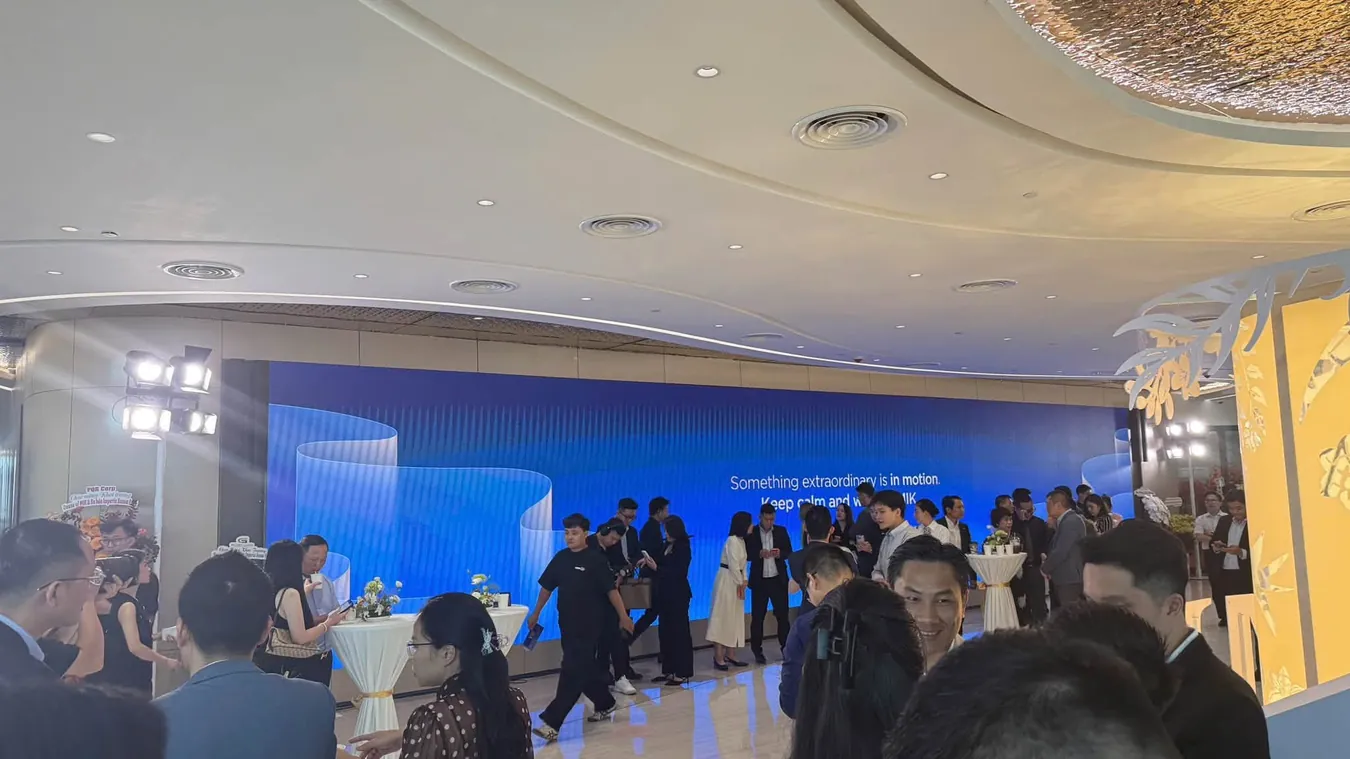 Màn hình LED lớn trình chiếu tại lễ ra mắt sa bàn MIK Group