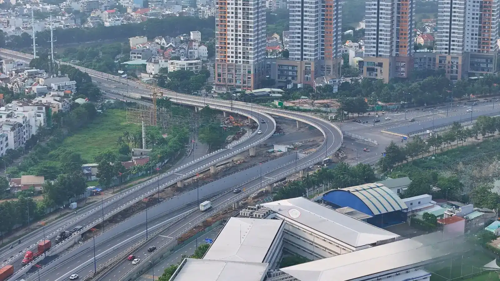 Nhánh cầu vượt N4 nút giao An Phú đã thông xe cho ô tô lưu thông tháng 9/2026
