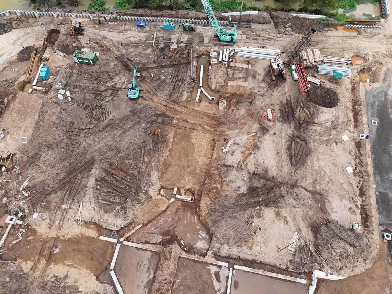 Tập kết máy ép cọc thử tải theo tiến độ dự án Imperia Sensa Park