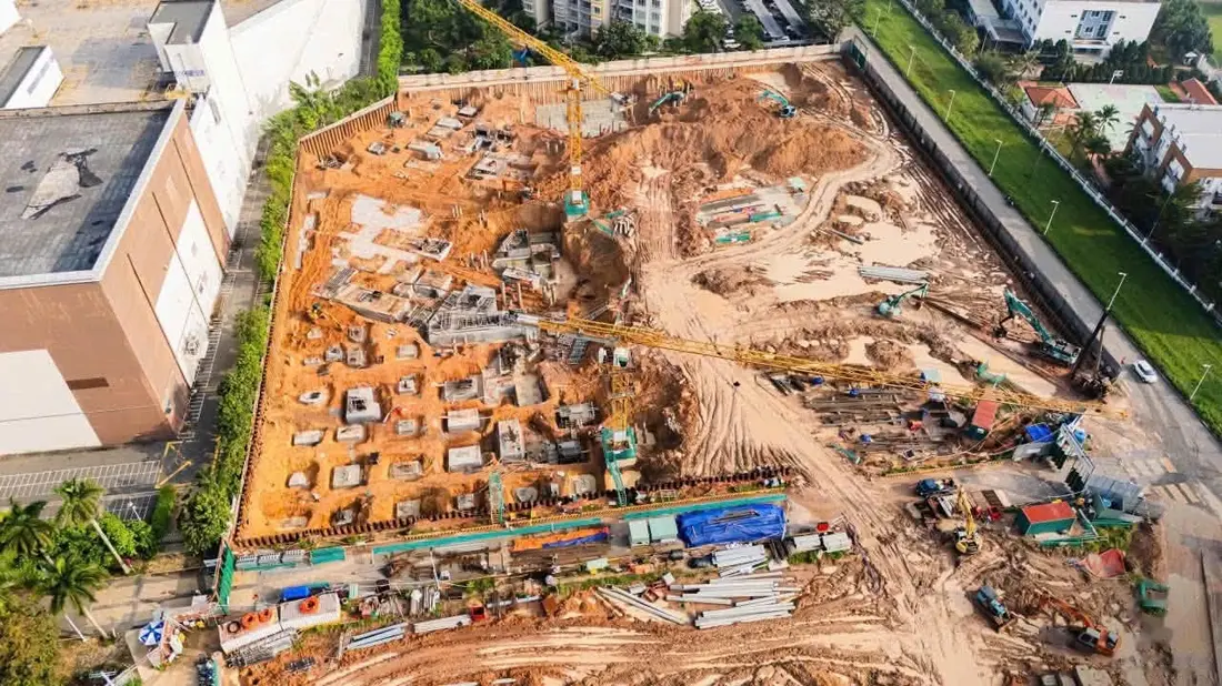 tiến độ căn hộ Norton Park Gamuda Land ghi nhận việc lắp dựng cần cẩu tháp phục vụ đài móng.